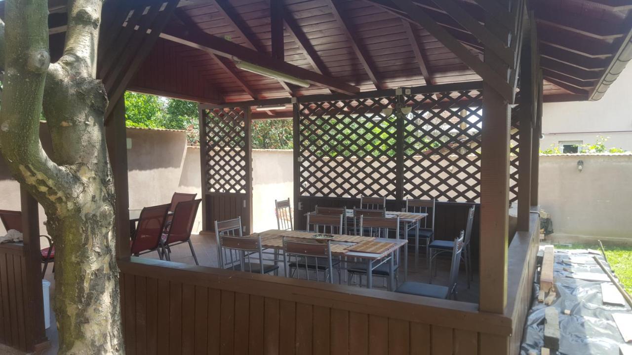 Vila Alex Hotell Călimăneşti Eksteriør bilde