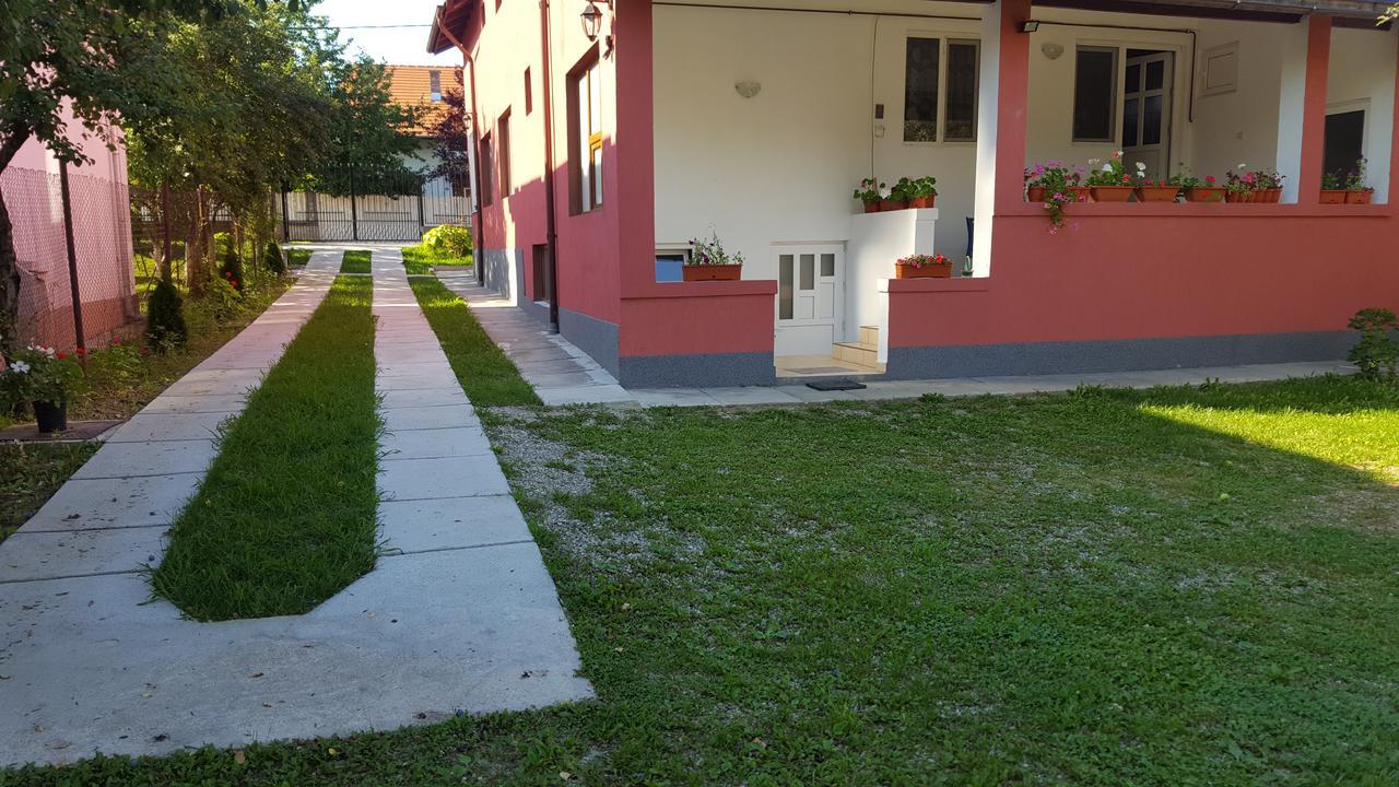 Vila Alex Hotell Călimăneşti Eksteriør bilde